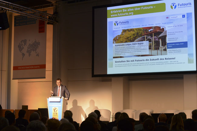 Bundes-Entwicklungsminister Dr. Gerd Müller war einer der namhaften Teilnehmer des Futouris Nachhaltigkeitsgipfels. Foto: Futouris e.V.