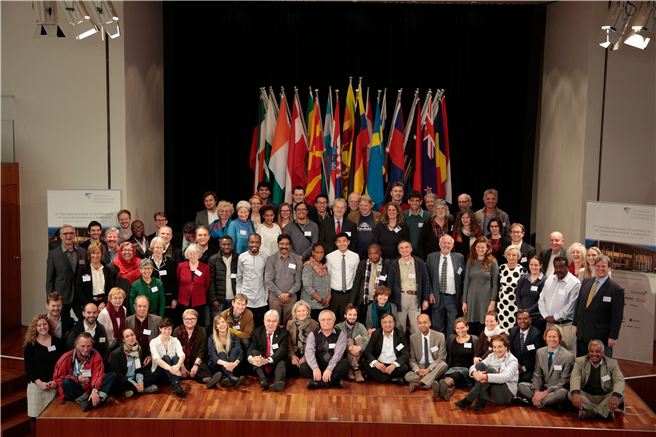 Gruppenfoto der Teilnehmer des Internationalen Umweltkonvents. Foto: EEF