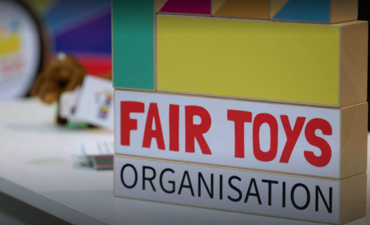 Faire Spielwaren gibt es längst – nur findet sie online kaum jemand.