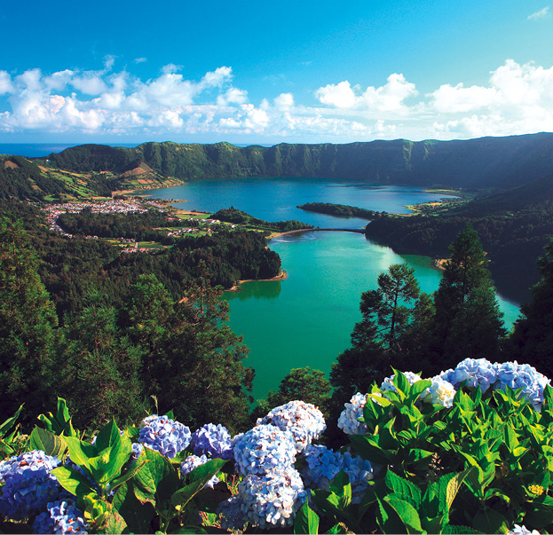 Wandern in grandioser Natur: Die Azoren bieten Inselfeeling mitten im Atlantik. Foto: © ONE WORLD Reisen mit Sinnen