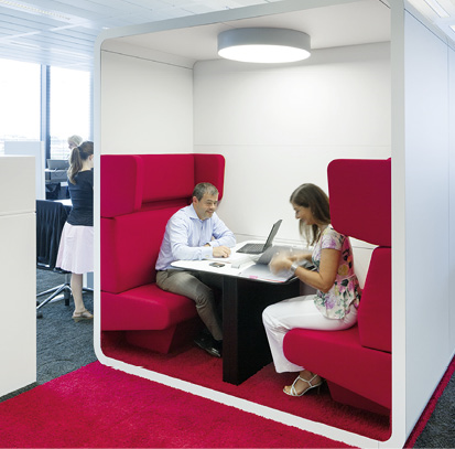 Focus-Area, Co-Working Area, Business Lounge. Das moderne Raumkonzept ist für das Arbeiten der Zukunft ausgelegt. ©HGEsch