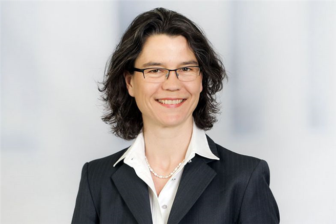Prof. Dr. Susanne Hensel-Börner ist Studiengangsleiterin des MSc Digital Transformation & Sustainability. Im Interview erklärt Sie was die Studierenden erwartet. © HSBA