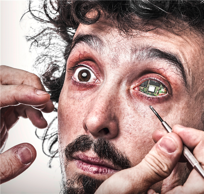 Wo ist die Grenze zwischen Mensch und Computer? Mit wie viel Technik darf sich ein Mensch mit Bio-Hacking und anderen Technologien selbst 'upgraden'? © Stefano Capra, 123RF