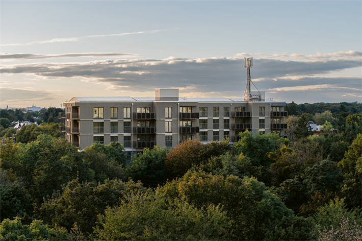 Neue Trends setzen sich durch: vom Abriss zur modernen Sanierung mit System. &copy; SIMONMALIK