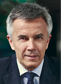 Peter Schwarzenbauer hat mehr als 30 Jahre Erfahrung mit internationalen Premium Automobil­mar­ken. © BMWgroup, Rainer Kurzeder