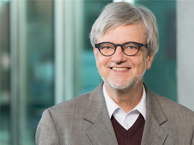  Prof. Dr. Dr. Ortwin Renn, Geschäftsführender Wissenschaftlicher Direktor am IASS Potsdam © IASS/ Lotte Ostermann