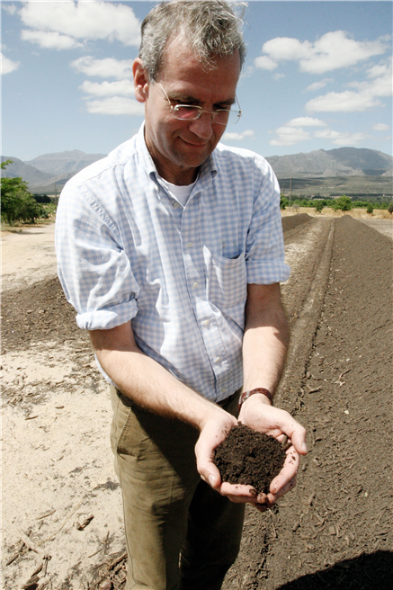 Der Initiator der Save Our Soils-Kampagne, Volkert Engelsman, kämpft für gesunde Böden. © Save Our Soils