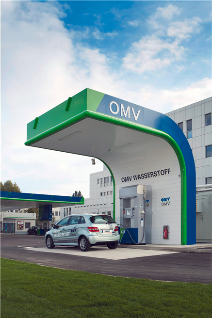 OMV engagiert sich für abgasfreie Schwerverkehrs­routen und entwickelt die dafür nötige Infrastruktur. Foto: © OMV 