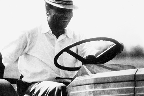 Vom Mercedes auf den Traktor: Der Visionär Abouleish gab eine Karriere in Österreich auf, um in Ägypten eine Vision wahr zu machen. © SEKEM