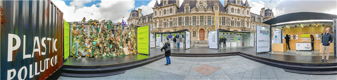 Das Ocean Plastics Lab ist eine internationale Wanderausstellung, die zeigt, wie die Wissenschaft und Wirtschaft versuchen, das Problem der Plastikvermüllung unserer Ozeane zu verstehen und zu bewältigen. © JC Guilloux 