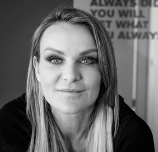 Dipl.-Psych. Ines Irmdahl ist Mitgründerin und Geschäftsführerin des rheingold salon. Außerdem ist sie Expertin für den 'Werbecheck' und Servicezeit-Psychologin in ihrer Sendung '5 Fallen – 2 Experten' zusammen mit Prof. Dr. Vogel (Jurist) im WDR Fernsehen. © Marketing For Future