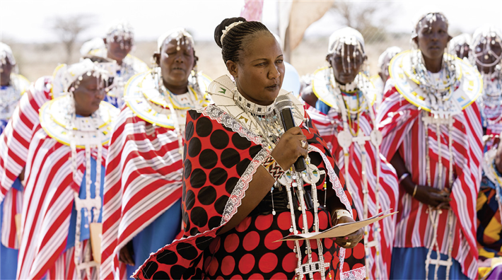  Frauenpower in Afrika – Vorbild für Europa! Beim Aufbruch ins 21. Jahrhundert haben afrikanische Frauen immer häufiger das Sagen. © Fritz Lietsch / DERtours