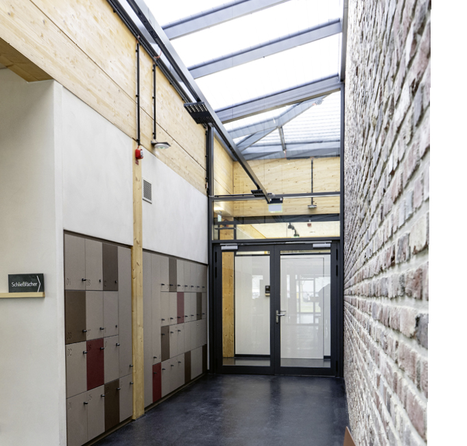  Ein prominentes Beispiel für Lehmbau ist das 2022 eröffnete Kreisarchiv Viersen