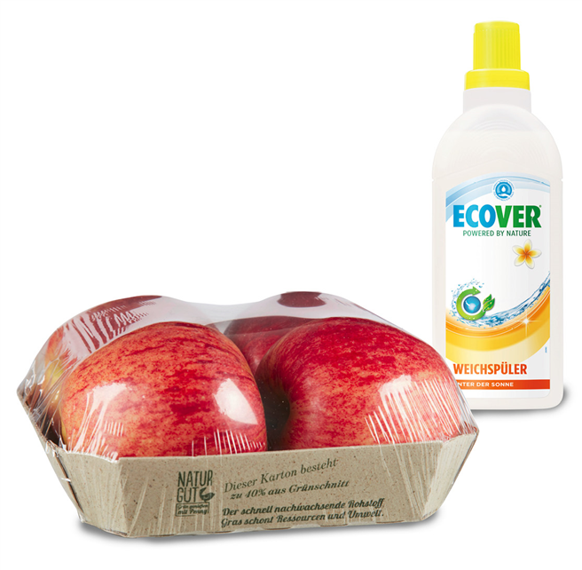 Die Recyklatemix-Flasche von Ecover nutzt rezyklierten Kunststoff im Mix mit biobasiertem Kunststoff. - Graspapierkarton-Schalen für Obst reduzieren den CO2-Wert um 50 Prozent gegenüber Standardkarton. © Ecover © Rewe