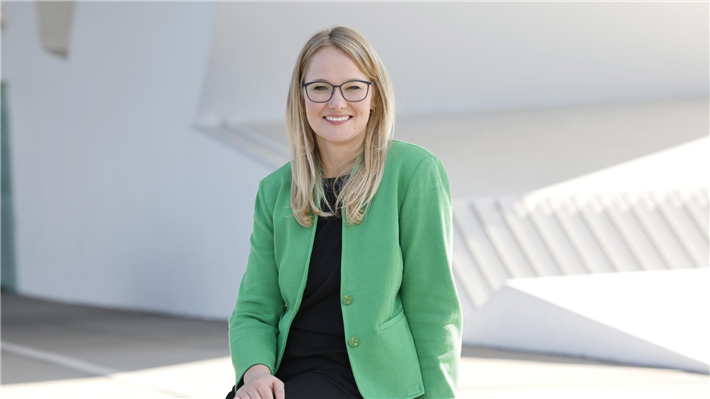 Theresa Boyle, Projektleiterin bei PAVE &copy; 2025, Porsche AG