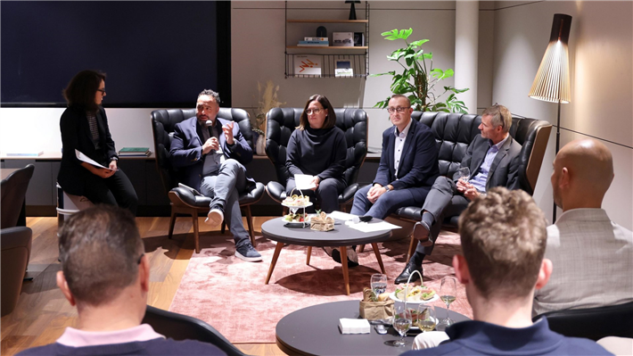 Ibrahim Aslan, Gesamtbetriebsratsvorsitzender Porsche AG, Daniela Rathe, Betriebsrätin und Leiterin Vertrauenskörper Porsche AG, Jens Graze, Leiter After Sales Porsche Zentrum Stuttgart, Dr. Daniel Schukraft, Leiter Customer Care & Service Porsche AG, l-r, PAVE, 'Driven by People', Stuttgart &copy; 2025, Porsche AG