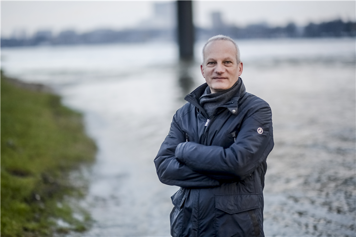 Jochen Kurrle ist einer der Klimaexperten bei Drees & Sommer, für die geeignete Klimaanpassungsstrategien und Präventivmaßnahmen ebenso im Fokus der Stadtentwicklung stehen, wie Klimaschutzmaßnahmen. © Drees & Sommer