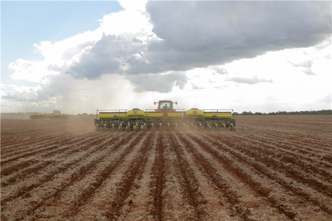 Direktsaat von Soja in Brasilien. © Bayer CropScience AG