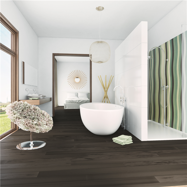 Badezimmer mit WWC uniquetile Bodenfliese in der Nuance Walnuss-Braun sowie wellenförmiger uniquetile in Beige, Grün und Braun als Wandfliese. © WWC Westerwald Clay Products GmbH & Co. KG