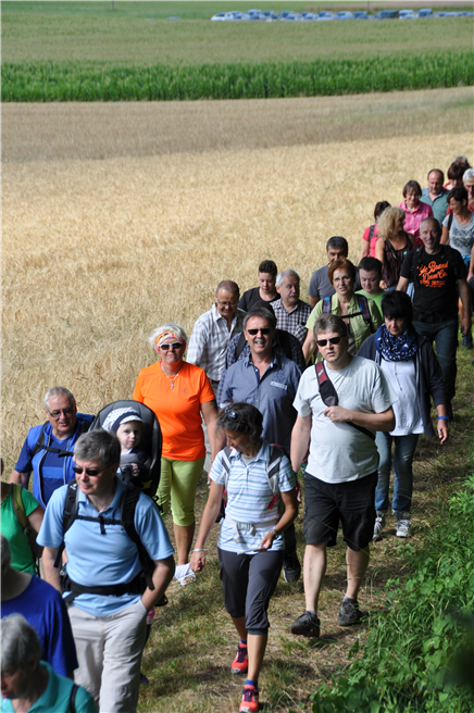 Beim ersten Wandertag der BSH in Giengen erliefen 280 Mitarbeiter insgesamt 3.150 Euro für den guten Zweck. © BSH Hausgeräte GmbH