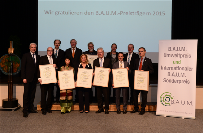 Gruppenfoto der B.A.U.M.- Preisträgern 2015. Wir gratulieren!