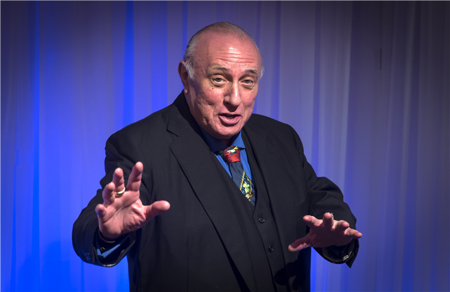 Dr. Richard Bandler