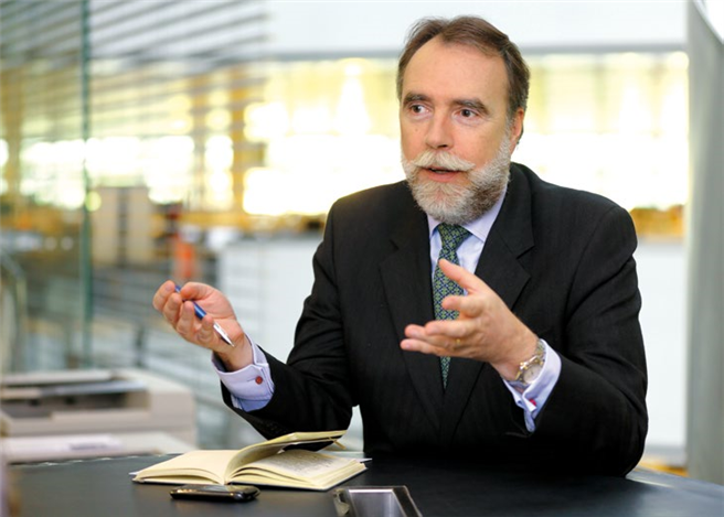 Antonio Keglevich ist verantwortlich für den Bereich Green Bond Origination bei der UniCredit. Foto: Stefan Obermeier