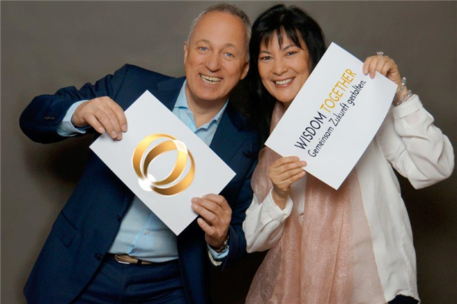 Yuko und Alfred Tolle haben mit WISDOM togehter ein internationales Netzwerk gestartet, das aktiv Zukunft gestalten möchte. Foto: WISDOM together