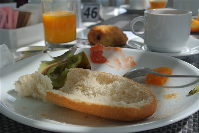 Tellerreste sind ein Grund für hohe Lebensmittelabfälle in Hotels, Foto: Futouris