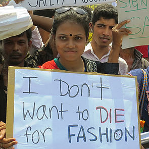 Demonstrantin: I don't want to die for fashion. © Solidarity Center