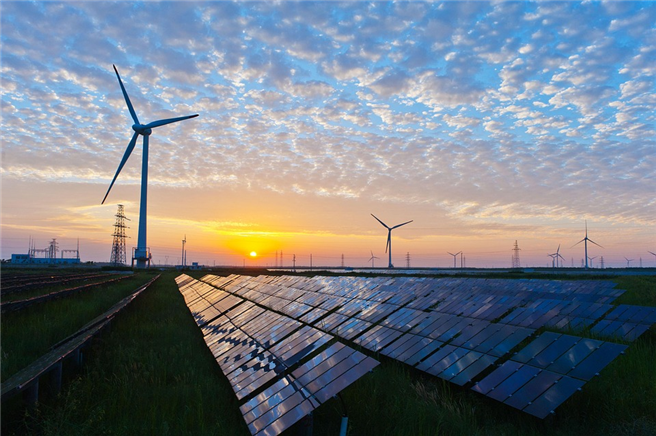 Die Klimaziele 2050 sind mit einer Vollversorgung aus Erneuerbaren Energien erreichbar. © Kenueone / pixabay.com