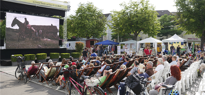 Gemeinsam Neues entdecken und sich darüber austauschen – dafür bieten Filmfestivals (hier das NaturVision Filmfestival) gute Gelegenheiten. © Ulrich Pasch