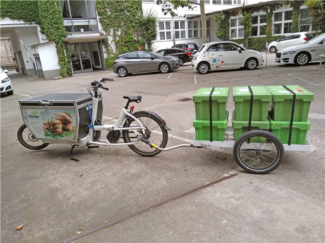 In der Innenstadt von Frankfurt/Main liefert der Rad-Logistiker „Sachen auf Rädern