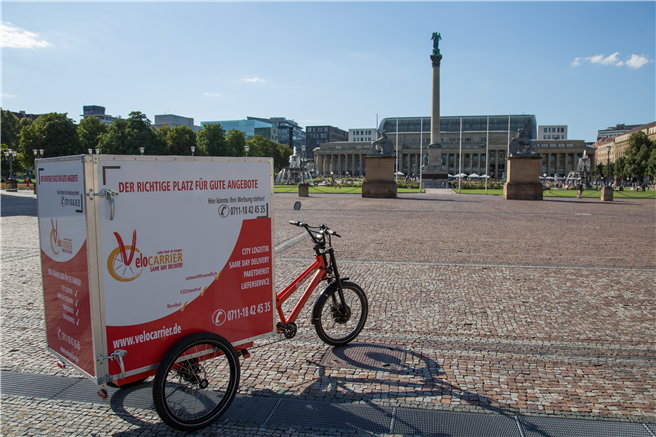 Kunden der memo AG in der Innenstadt von Stuttgart werden seit Juli 2018 mit Elektrolastenrädern der Velocarrier GmbH beliefert. © Velocarrier GmbH