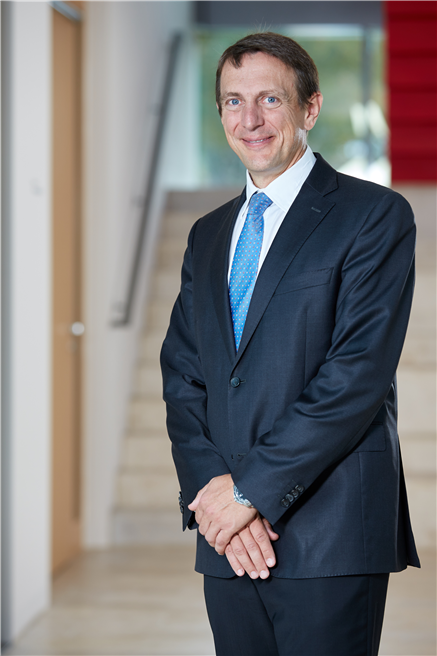 Professor Sven Bienert, Leiter des Kompetenzzentrums für Nachhaltigkeit in der Immobilienwirtschaft an der Universität Regensburg, ist neues Mitglied des DAW Nachhaltigkeitsbeirates. © DAW SE – Fotograf Britta Hüning