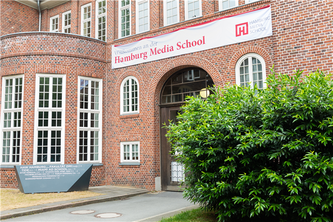 An der Hamburg Media School gibt es ab Oktober einen neuen Studiengang: den Master Werteorientierter Werbefilm (WoW). © Hamburg Media School