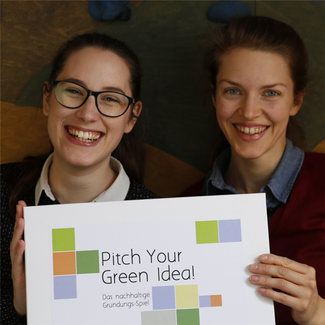 Die Gründerinnen Antonia Bartning und Caroline Frumert möchten auf spielerische Weise Nachhaltigkeit in den Fokus von Organisationsentwicklung bringen. © Pitch your green idea