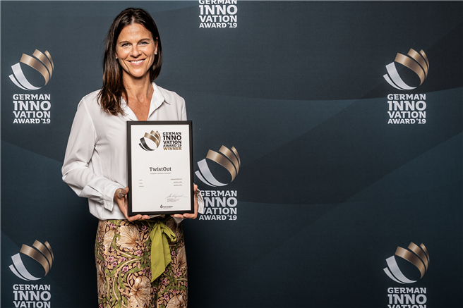 Jutta Jertrum, die Gründerin und Geschäftsführerin freut sich sehr über den Erhalt des German Innovation Award und die damit verbundene Anerkennung. © TwistOut GmbH