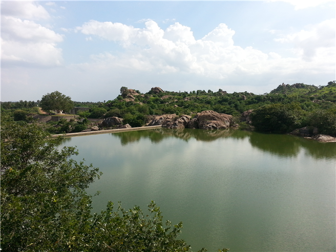 Die Hauptwasserquelle von Tiruvannamalai ist das Oberflächenwasser aus dem Then-Pennaiyar-Fluss. © Strömer