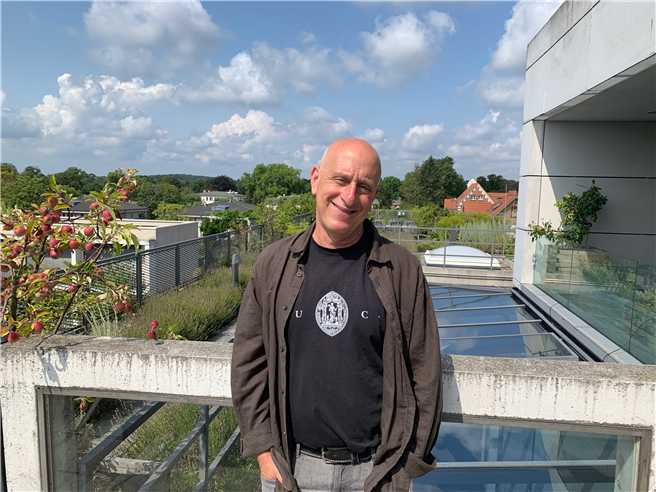 David Dunetz, Senior Fellow am IASS, im Dachgarten des Instituts. © IASS
