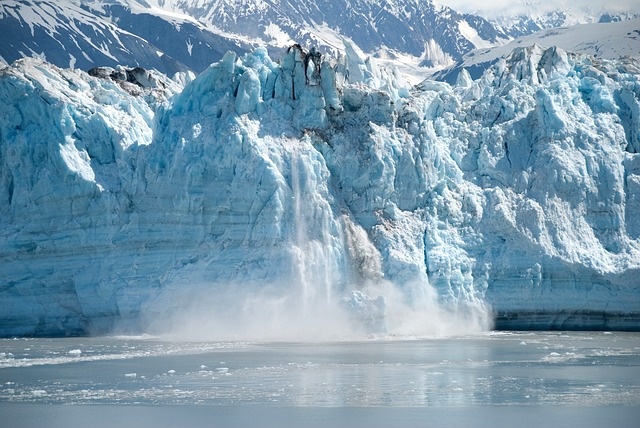 Fast jeder fünfte Mensch weltweit könnte direkt durch Meeresspiegelanstieg und Eisschmelze bedroht werden. © Schmid-Reportagen, pixabay.com