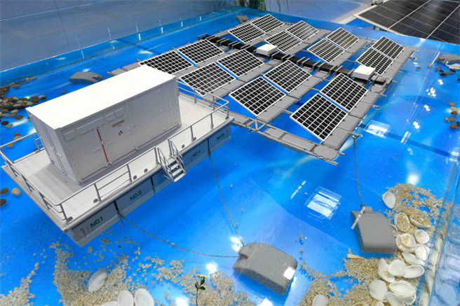 Floating PV Anlagen, die auf Wasserflächen installiert werden, nehmen weltweit und mittlerweile auch in Europa zu. © Solar Promotion GmbH