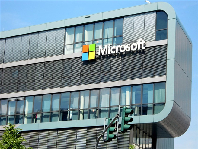 Das Unternehmen Microsoft will bis 2030 negative CO2-Emissionen erreichen. © efes, Pixabay