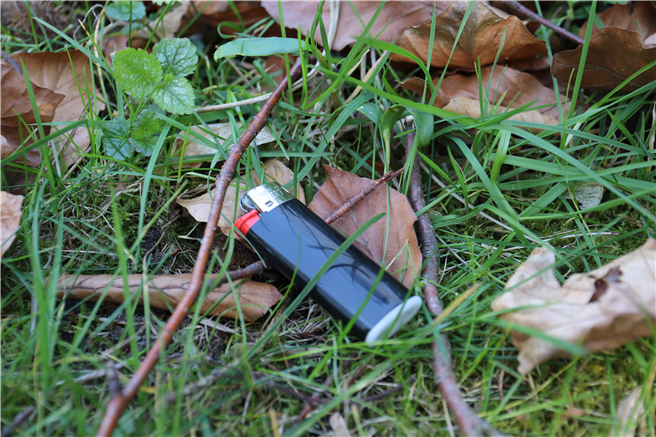 Unsachgemäß entsorgte Einwegfeuerzeuge belasten die Umwelt. © Deutsche Bundesstiftung Umwelt 