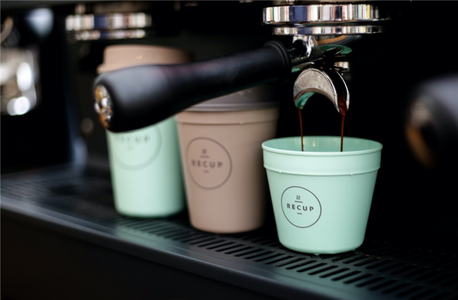 RECUP stellt ein flächendeckendes, einheitliches und nachhaltiges Coffee-to-go-Pfandsystem für ganz Deutschland zur Verfügung. © reCup GmbH