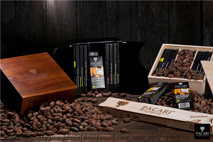 Wir machen Schokolade, wie sie sein sollte. Jede Tafel unterstützt den fairen Handel und enthält nur beste biologische Zutaten. © Paccari