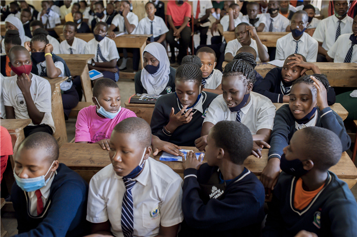 Menstruations-Hygieneschulung mit MakaPads in Uganda © impacc