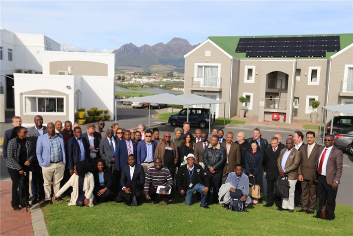 Partner und Stakeholder des zweiten PRE LEAP-RE-Workshops 2019 trafen sich in Stellenbosch, Südafrika, und ermöglichte die Formulierung einer Agenda für Forschung & Innovation (F&I) und den Aufbau menschlicher und institutioneller Kompetenzen im Bereich erneuerbare Energien (RE). © LEAP-RE
