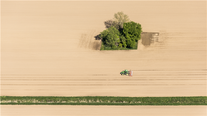 Natur und Landwirtschaft: Eine Studie mit Beteiligung des KIT beleuchtet den Zielkonflikt zwischen Ernährungssicherheit und Biodiversität. © Markus Breig, KIT