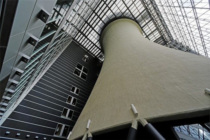 Kühlturm im Gebäude der Mailänder Konzernzentrale von Pirelli. © Pirelli